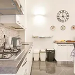 Bed & Breakfast Palazzo Majorana Neapel