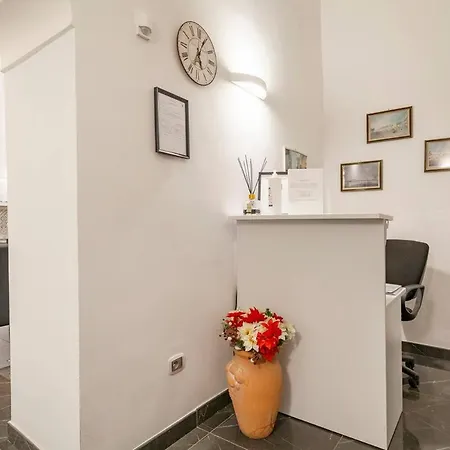Palazzo Majorana Couette-café Naples